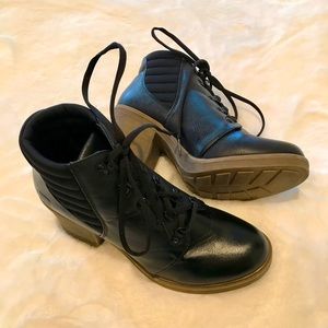 Like New Dirty laundry lace up heeled booties 9.5